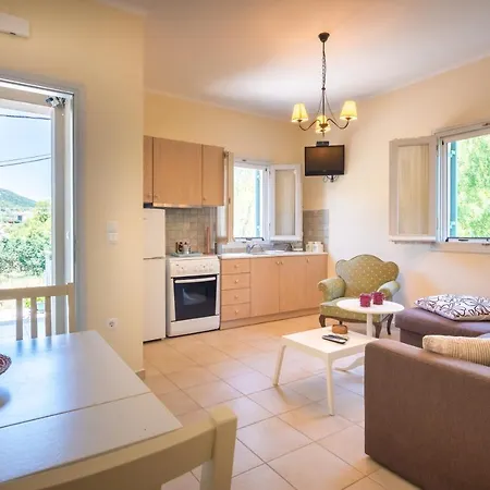 아파트 Avelia Pink Asprogerakata